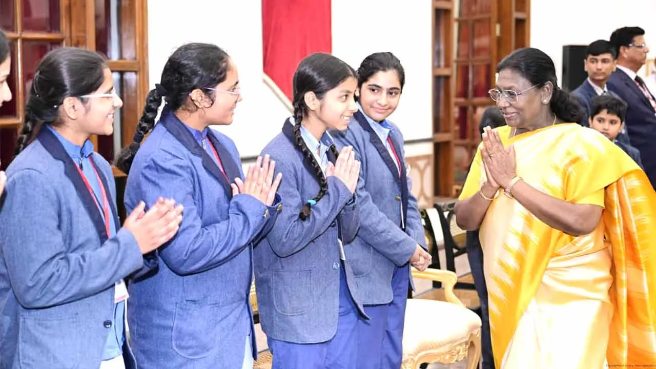Droupadi Murmu: सेंट जेवियर्स के छात्रों की राष्ट्रपति से मुलाकात बनी जीवन का अविस्मरणीय अनुभव