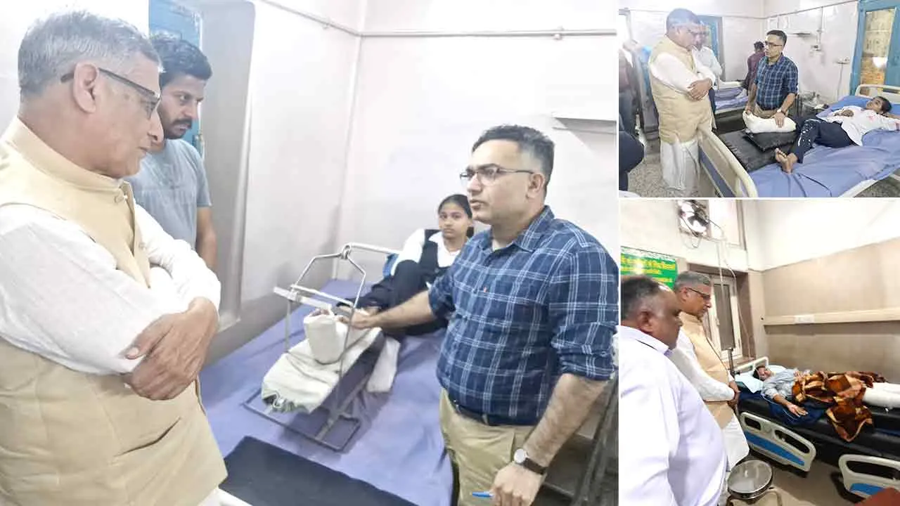 Yamunanagar Accident: पूर्व कैबिनेट मंत्री कंवरपाल गुर्जर ने प्रताप नगर बस स्टैंड दुर्घटना में घायल हुई लड़कियों का हाल-चाल जाना, बस ड्राइवर सस्पेंड