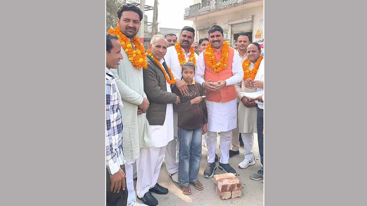 विधायक ने गांव फरल में लगभग 5 करोड़ 28 लाख रुपये की परियोजनाओं का किया उद्घाटन व शिलान्यास