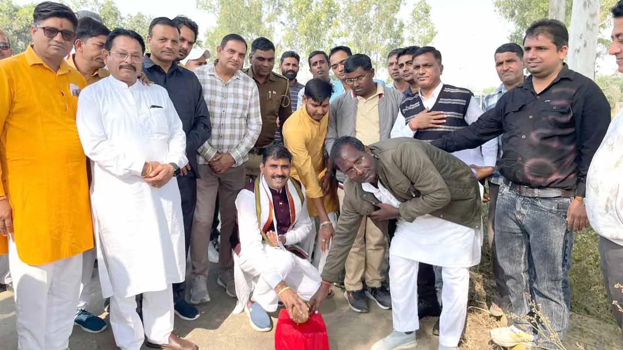 3 करोड़ रुपए से सुधरेगी पुंडरी हल्के की सड़को की हालत, विधायक ने किया उद्घाटन व शिलान्यास