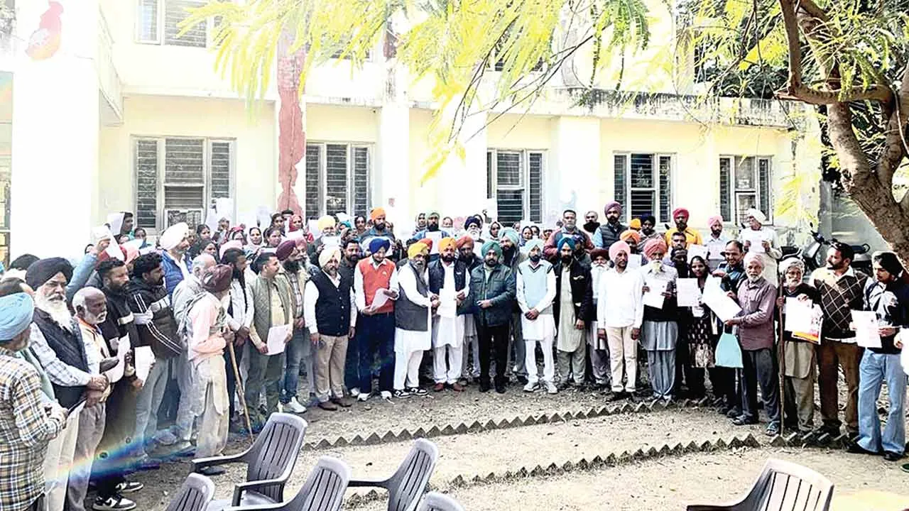Pradhan Mantri Awas Yojana: 96 लाभार्थियों को आवास योजना के स्वीकृति पत्र वितरित