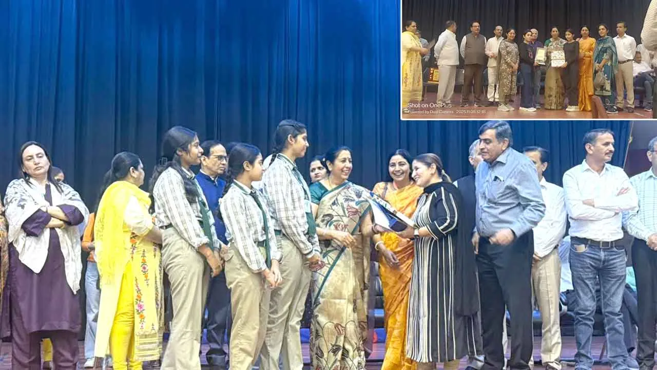 Shah Satnam Ji Girls School: क्विज प्रतियोगिता में शाह सतनाम जी गर्ल्स स्कूल रहा अव्वल