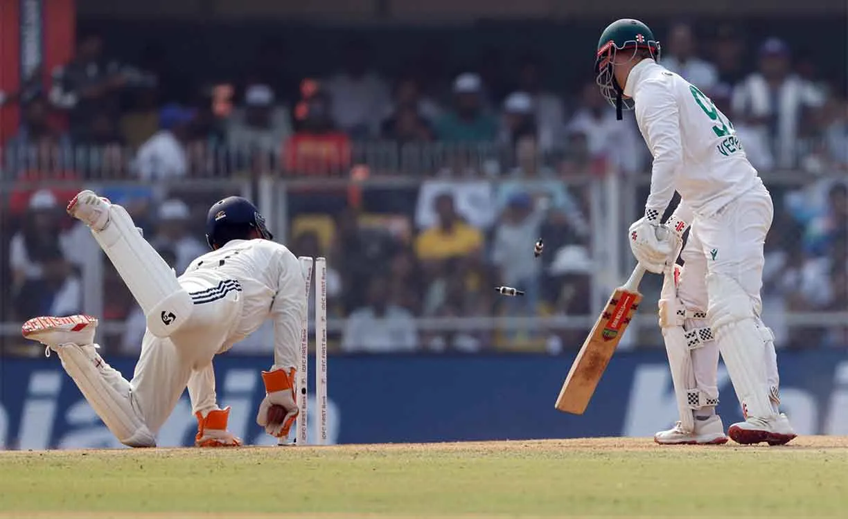 IND vs SA 2nd Test: गुवाहाटी टेस्ट में टीम इंडिया साउथ अफ्रीकी टीम को नहीं रोक पा रही, लगातार बढ़ रहा पहाड़ जैसा स्कोर