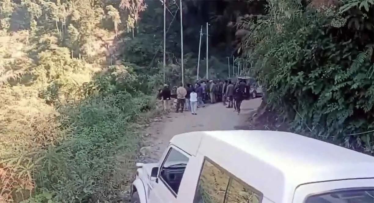 Arunachal Truck Accident: अरुणाचल प्रदेश में मजदूरों को ले जा रहा वाहन गहरी खाई में गिरा, 21 के मारे जानें की आशंका