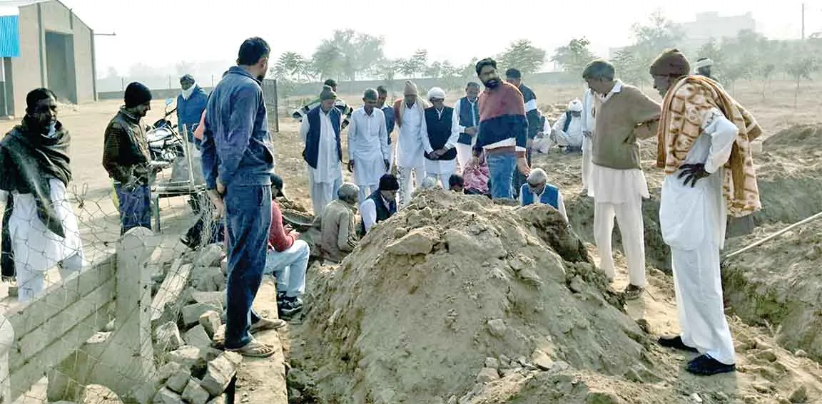 Bhattu Kalan: जांडवाला बागड़ में अनुकरणीय मिसाल के तहत मृत्यु भोज त्यागकर लिया गौसेवा का संकल्प