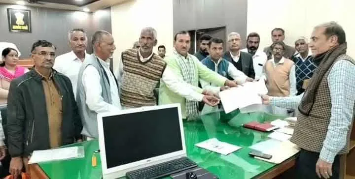 Farmers News: निर्धारित हिस्से से अधिक पानी ले रहे मोघे दुरुस्त करने की मांग