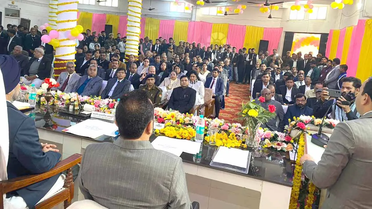 लोक अदालत में समाधान कानूनी दृष्टिकोण से ही नहीं बल्कि आपसी समझ से होता है – न्यायूमर्ति जसप्रीत