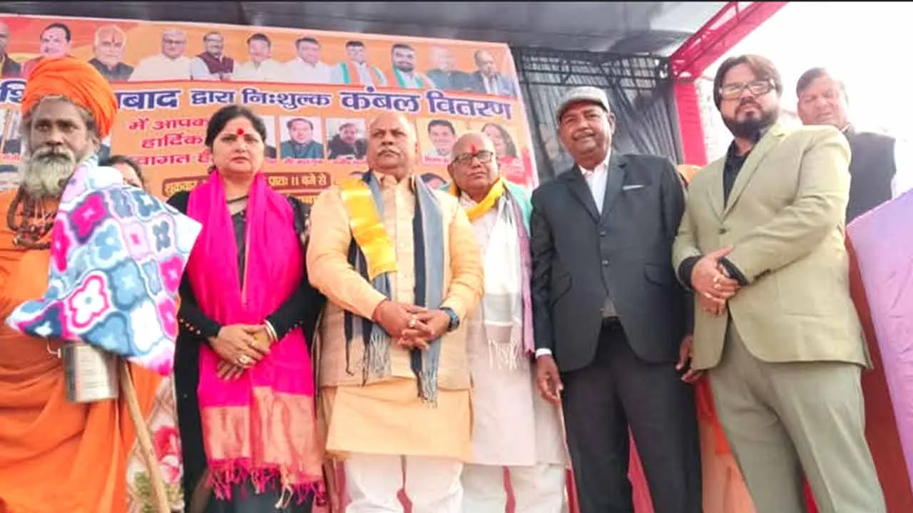Roti Bank: रोटी बैंक संस्था ने जरूरतमंदो को वितरित किए हजारों कंबल