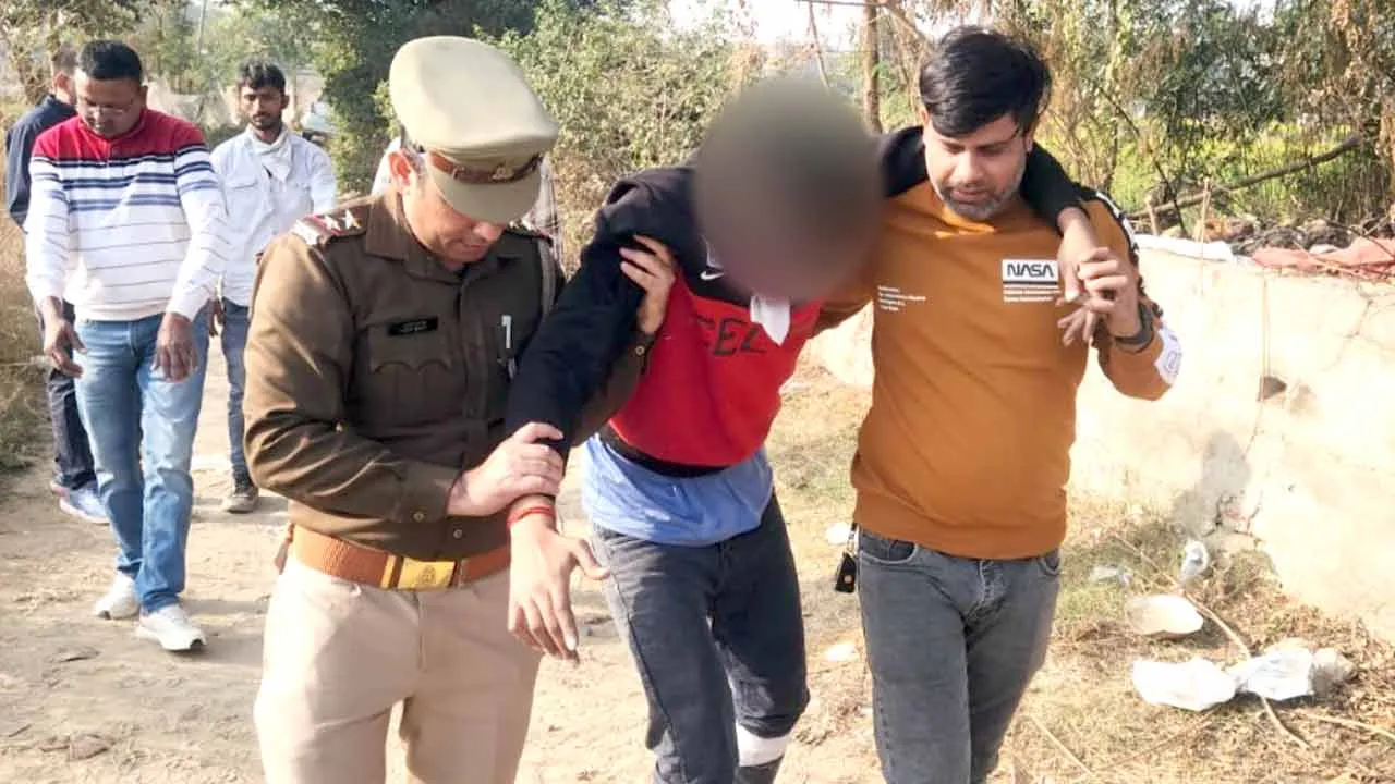 कविनगर पुलिस की मुठभेड़ में दो शातिर लुटेरे गिरफ्तार