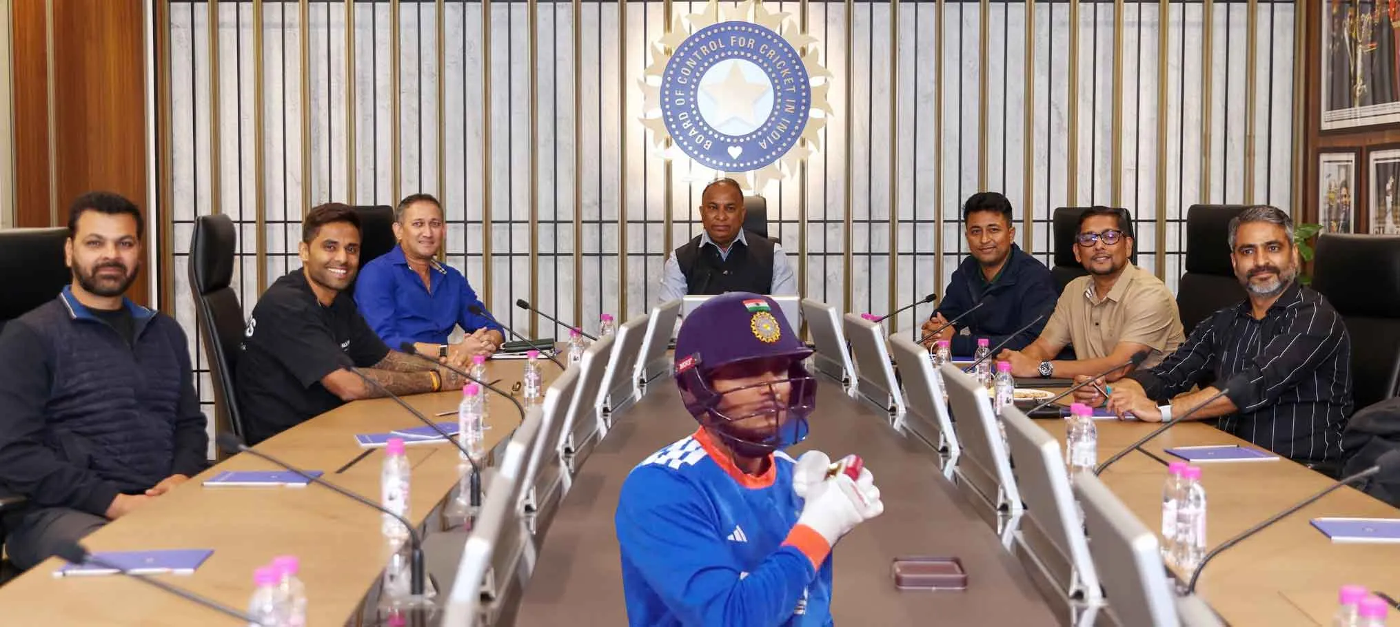 T20 World Cup 2026: शुभमन गिल को बड़ा झटका! टी20 विश्व कप 2026 से बाहर हुए, सामने आई ये चौंकाने वाली बड़ी वजह!