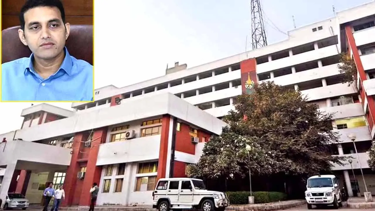गुरुग्राम में बढ़ते प्रदूषण से सरकारी कार्यालयों का समय बदला, प्राइवेट को वर्क फ्रॉम होम की सलाह