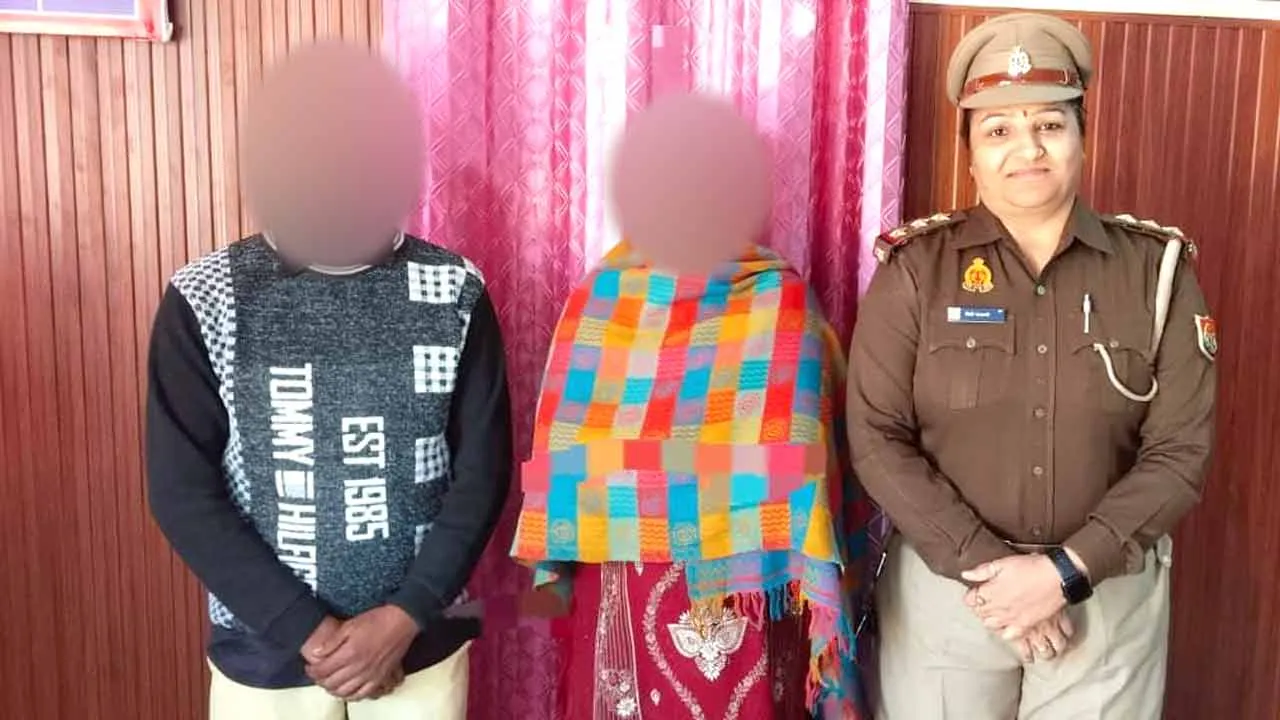 सुसाइड करने यमुना पर पहुंची महिला को पुलिस ने बचाया