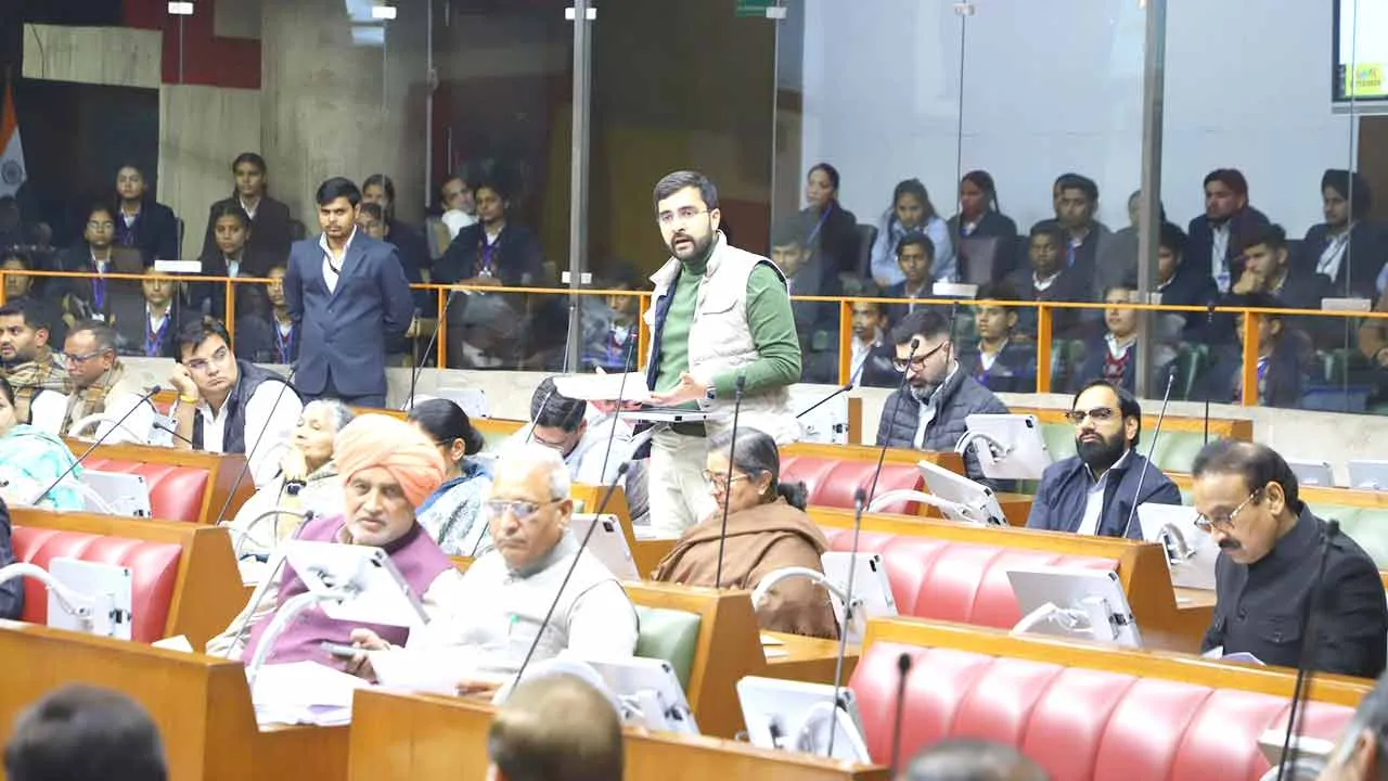 विधायक आदित्य सुरजेवाला ने हरियाणा विधानसभा में उठाया सफाई कर्मचारियों का मुद्दा