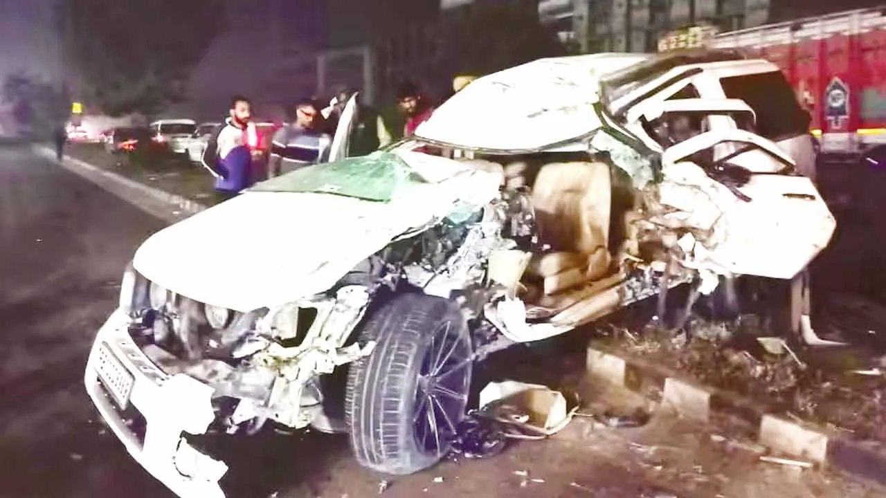 Ludhiana: कार डिवाइडर से टकराने पर पांच लोगों की मौत  
