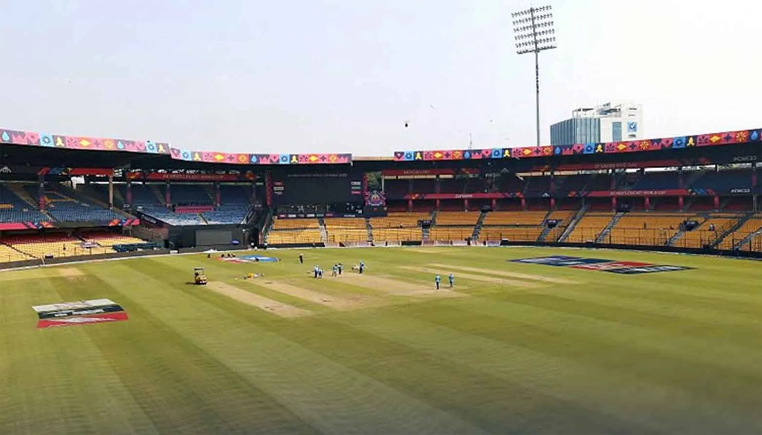 Vijay Hazare Trophy 2025: बेंगलुरु  के चिन्नास्वामी स्टेडियम में बिना दर्शकों के होगा इन टीमों के बीच मैच