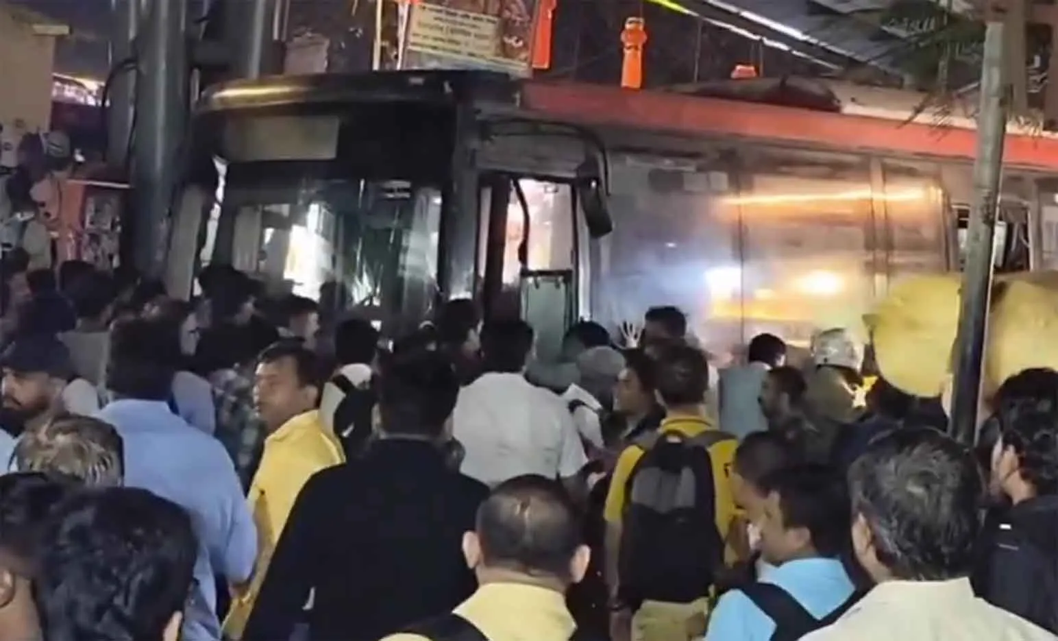 Mumbai Bus Accident Update: मुंबई बस हादसे में जान गंवाने वाले व्यक्ति के परिवार के लिए मुख्यमंत्री ने की ये बड़ी घोषणा!