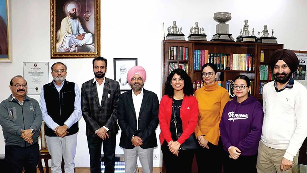 हरियाणा में जज बनी पंजाबी यूनिवर्सिटी की चार छात्राओं का कैंपस पहुँचने पर स्वागत
