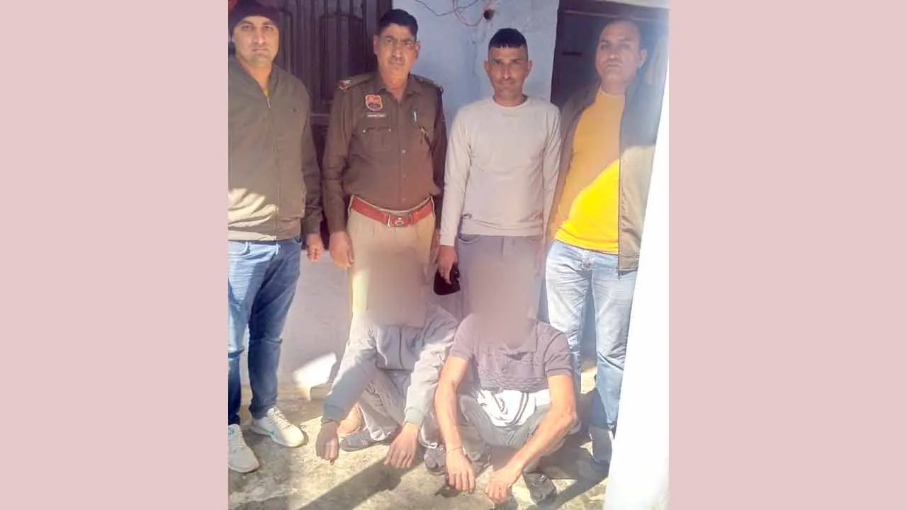 घर का ताला तोडकर चोरी करने के मामले में दो आरोपी गिरफ्तार
