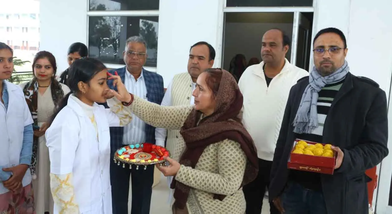 बेबी हैप्पी मॉडर्न आयुर्वेदिक कॉलेज में सेवा और समर्पण की शिक्षा के साथ नए सत्र का शुभारंभ