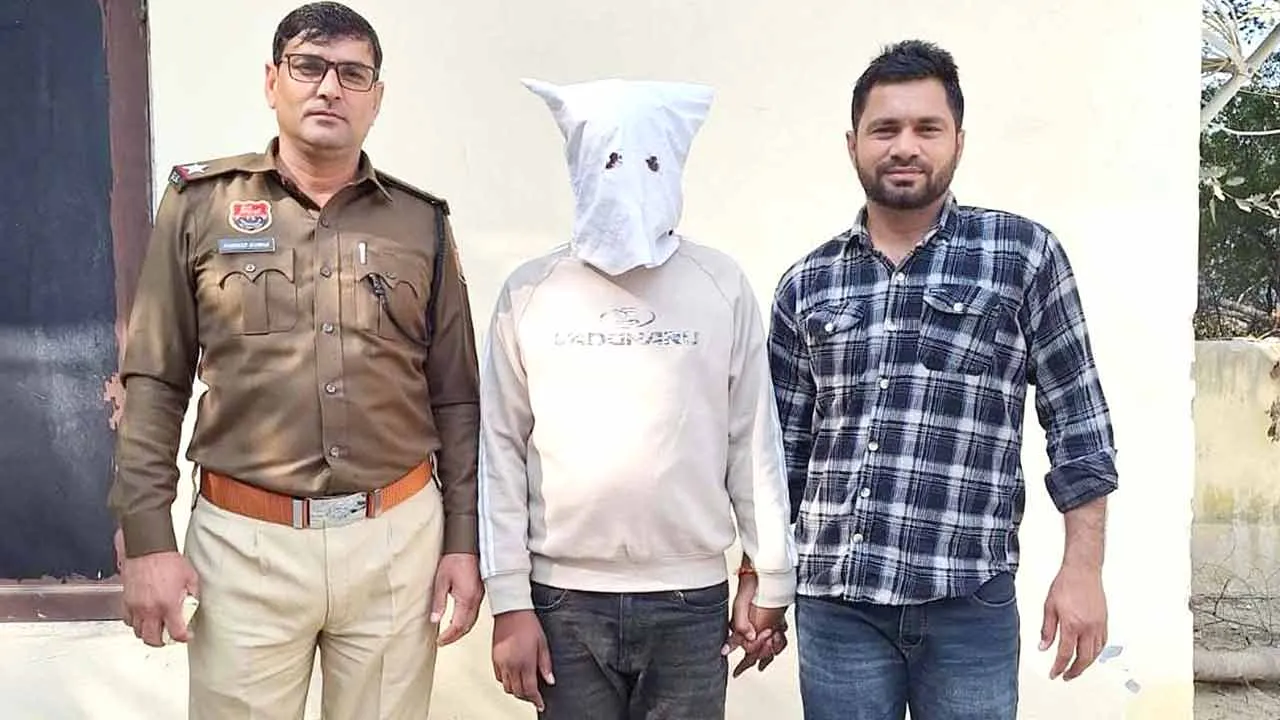 कंपनी में नौकरी दिलाने के नाम पर महिलाओं से गहने हड़पने का आरोपी काबू