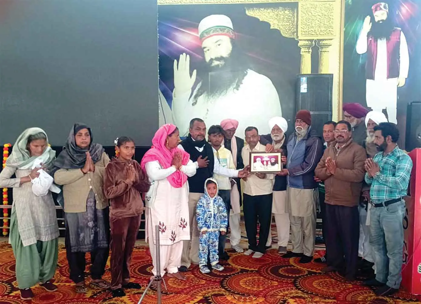डबवाली में आयोजित नामचर्चा में माता मलकीत कौर इन्सां को दी गई भावभीनी श्रद्धांजलि