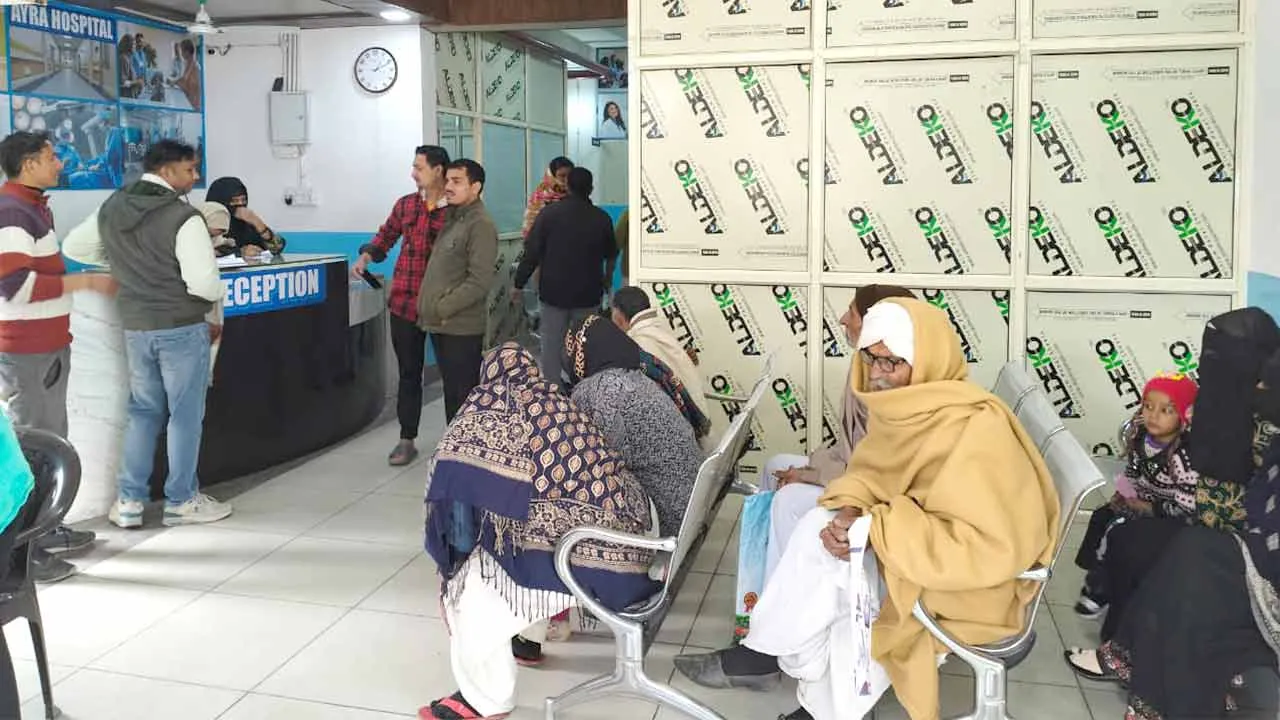 Medical Camp: कस्बे के आयरा हॉस्पिटल में फ्री मेडिकल कैम्प का आयोजन