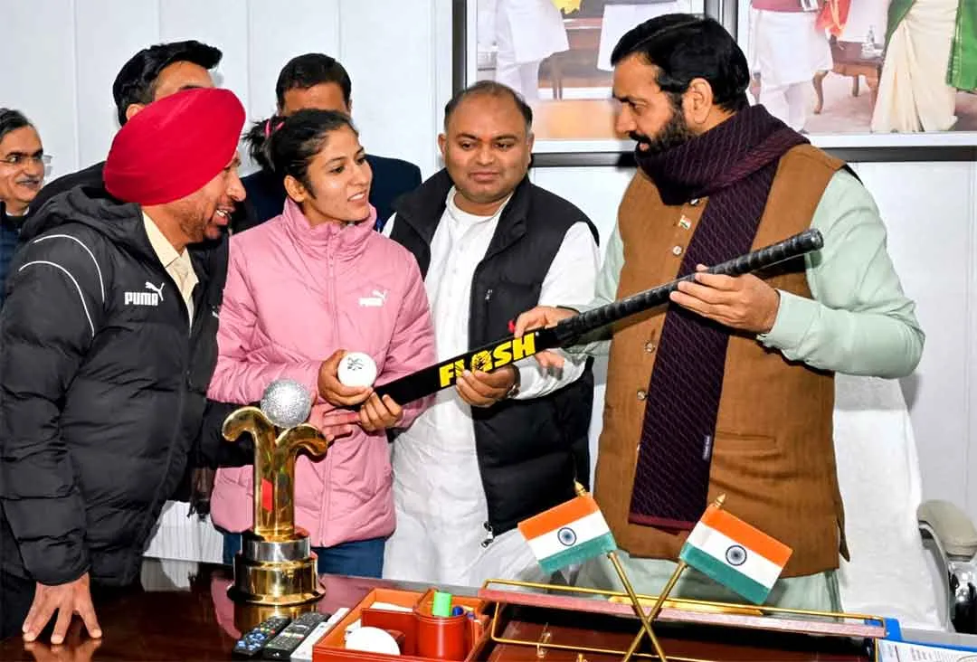 Nayab Saini: हरियाणा की इस बेटी से सीएम नायब सैनी ने की खास मुलाकात