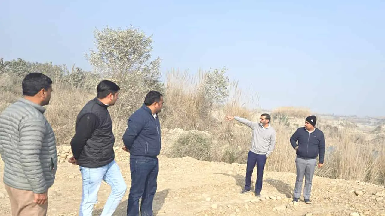 बेलगढ़ क्षेत्र में यमुना का अवैध खनन बना खतरा, सच कहूँ की खबर से प्रशासन ने शुरू की जांच