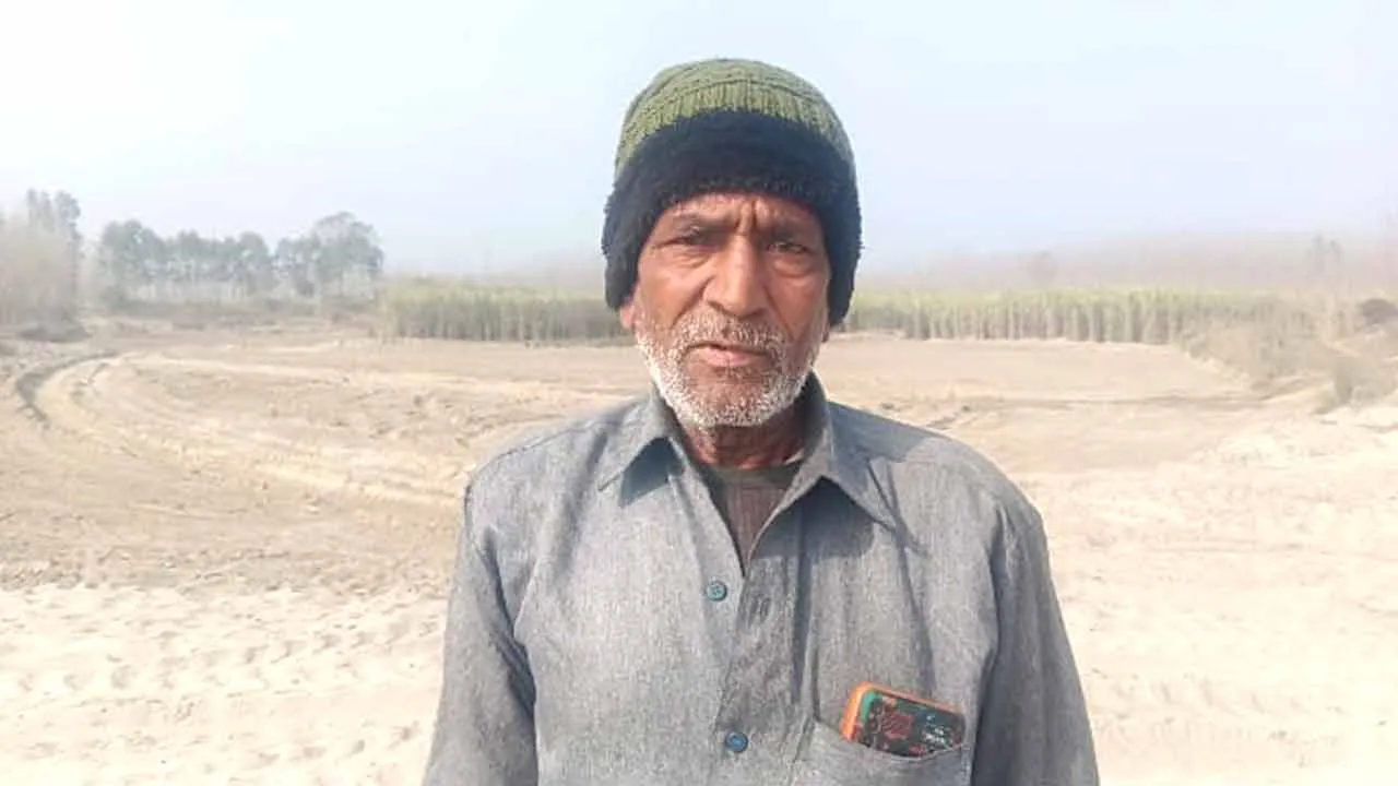 बेलगढ़ में निजी जमीन पर किया अवैध खनन पीड़ित ने प्रशासन से लगाई इंसाफ की गुहार