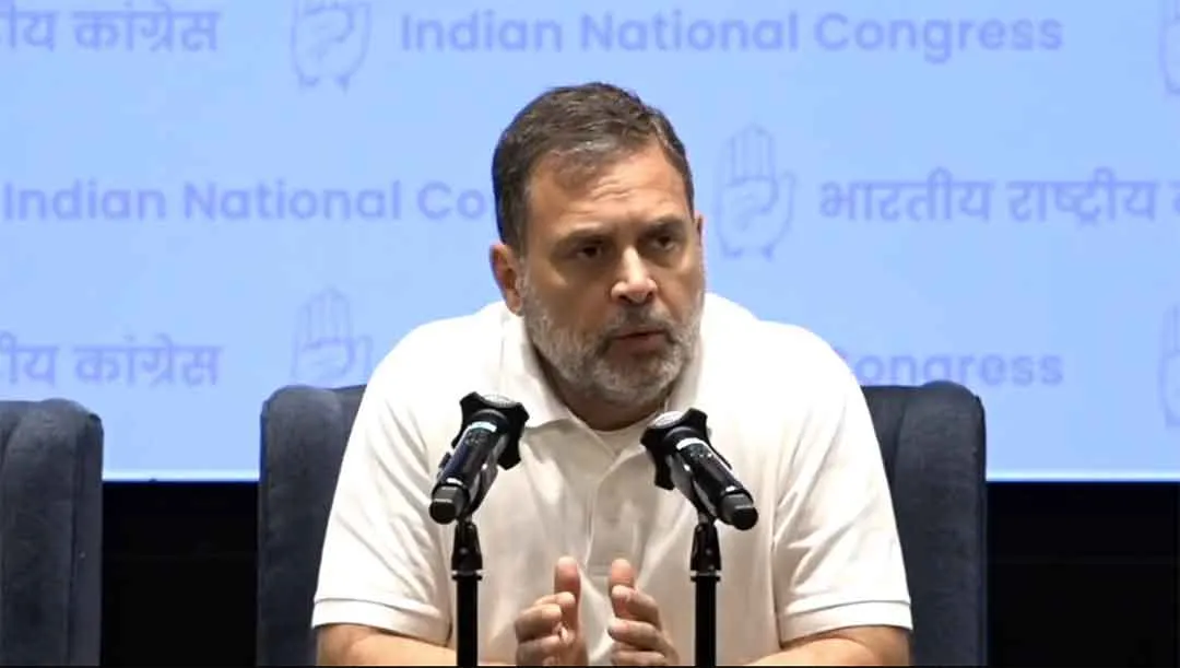 Rahul Gandhi Indore Visit: दूषित पानी त्रासदी को लेकर पीड़ितों से मिलने इंदौर पहुंचे राहुल गांधी