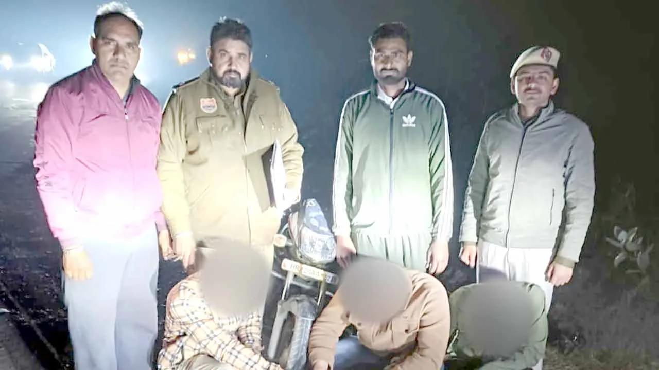 200 नशीली गोलियों सहित तीन काबू, 252 ग्राम अफीम सहित एक गिरफ्तार