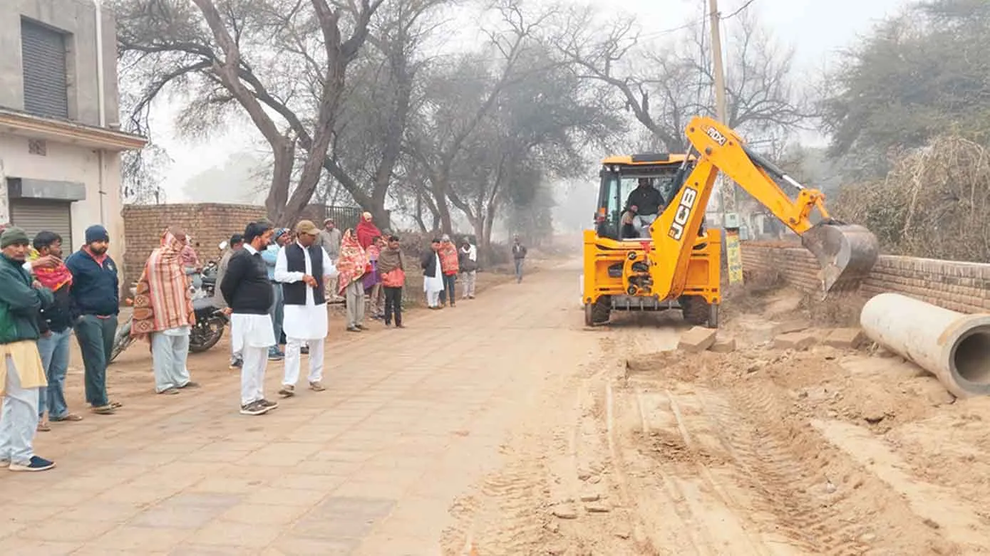 चक्का के बाशिंदों को अब नहीं उठानी पड़ेगी जलभराव की परेशानी, सीवर लाइन दबाने का कार्य शुरू