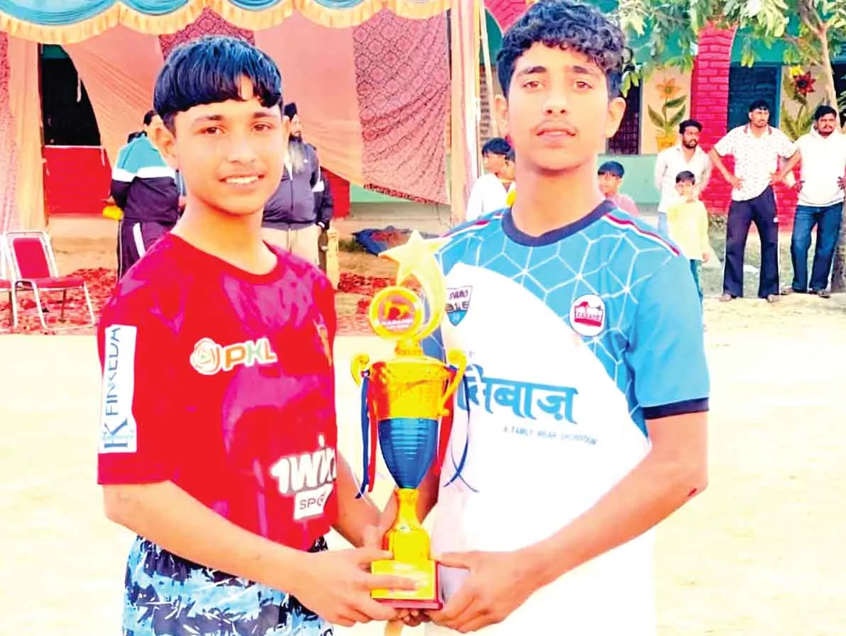 सरसा के इस गांव के नवीन व अभिजोत ने ओपन कबड्डी टूर्नामेंट में सिल्वर मेडल जीत बढ़ाया गौरव
