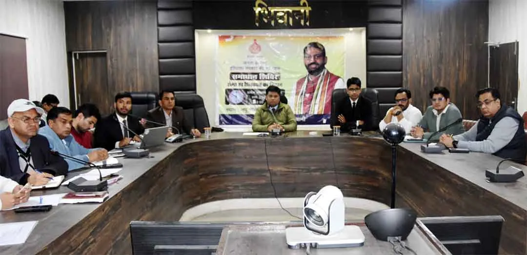 Bhiwani: गंदगी फैलाने वालों की अब खैर नहीं, DC की अधिकारियों को सख्त चेतावनी