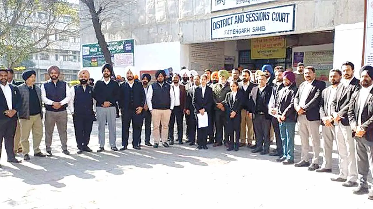 Lawyers Strike: पंजाब भर के वकील तीन दिन की हड़ताल पर, अदालतों का कामकाज ठप