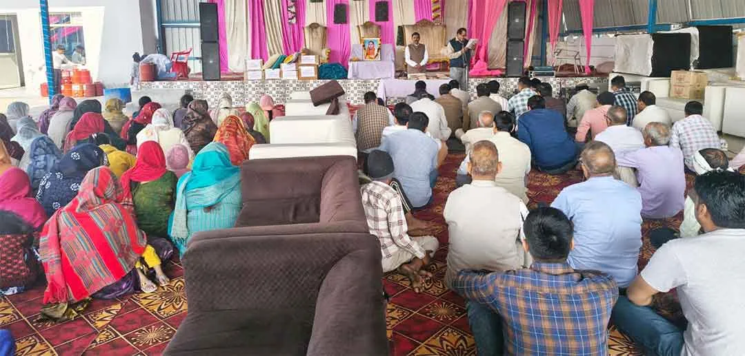 सच्चे नम्र सेवादार बहन कुसुम इन्सां को नामचर्चा में दी भावभीनी श्रद्धांजलि