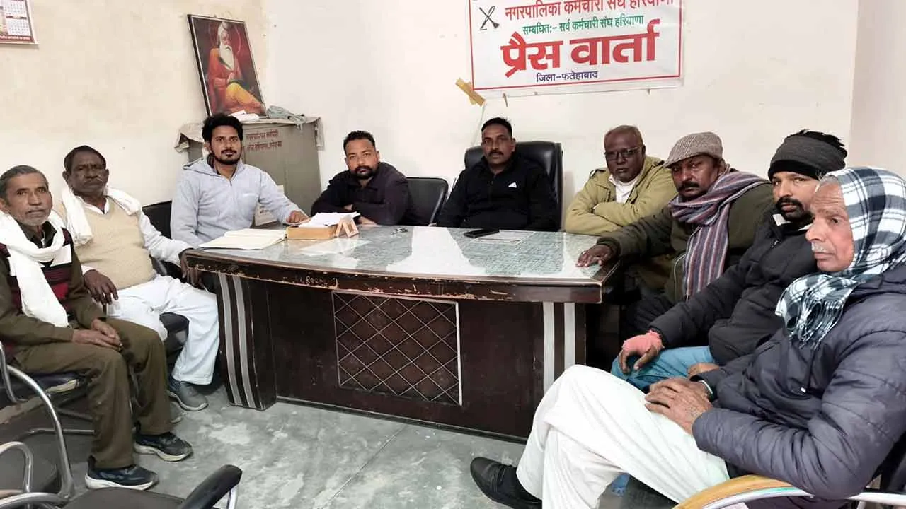 नगरपरिषद के कर्मचारी मांगों को लेकर 12 फरवरी को पूर्ण हड़ताल पर रहेंगे