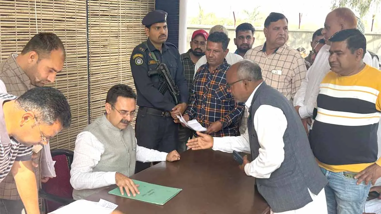 बजट सत्र की व्यस्तता के बीच विधानसभा अध्यक्ष हरविन्द्र कल्याण ने सुनी जन समस्याएं