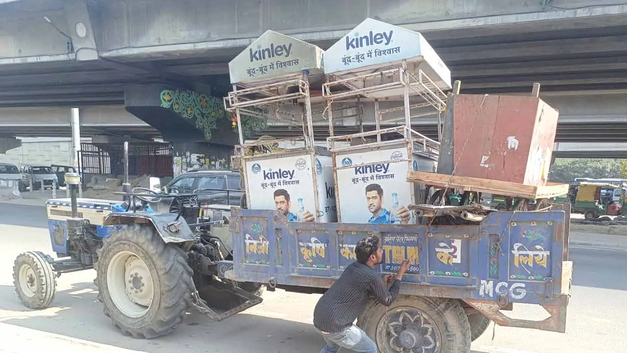 इफको चौक, सेक्टर-17 और सुखराली में चलाया अतिक्रमण मुक्त सड़क-फुटपाथ अभियान