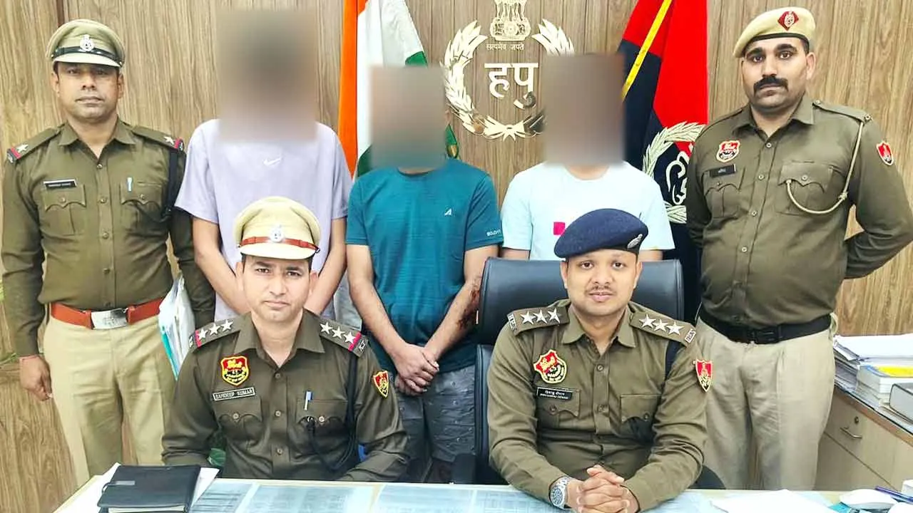ठगी के लिए विदेश में बैठे साइबर ठगों के तीन साथी काबू