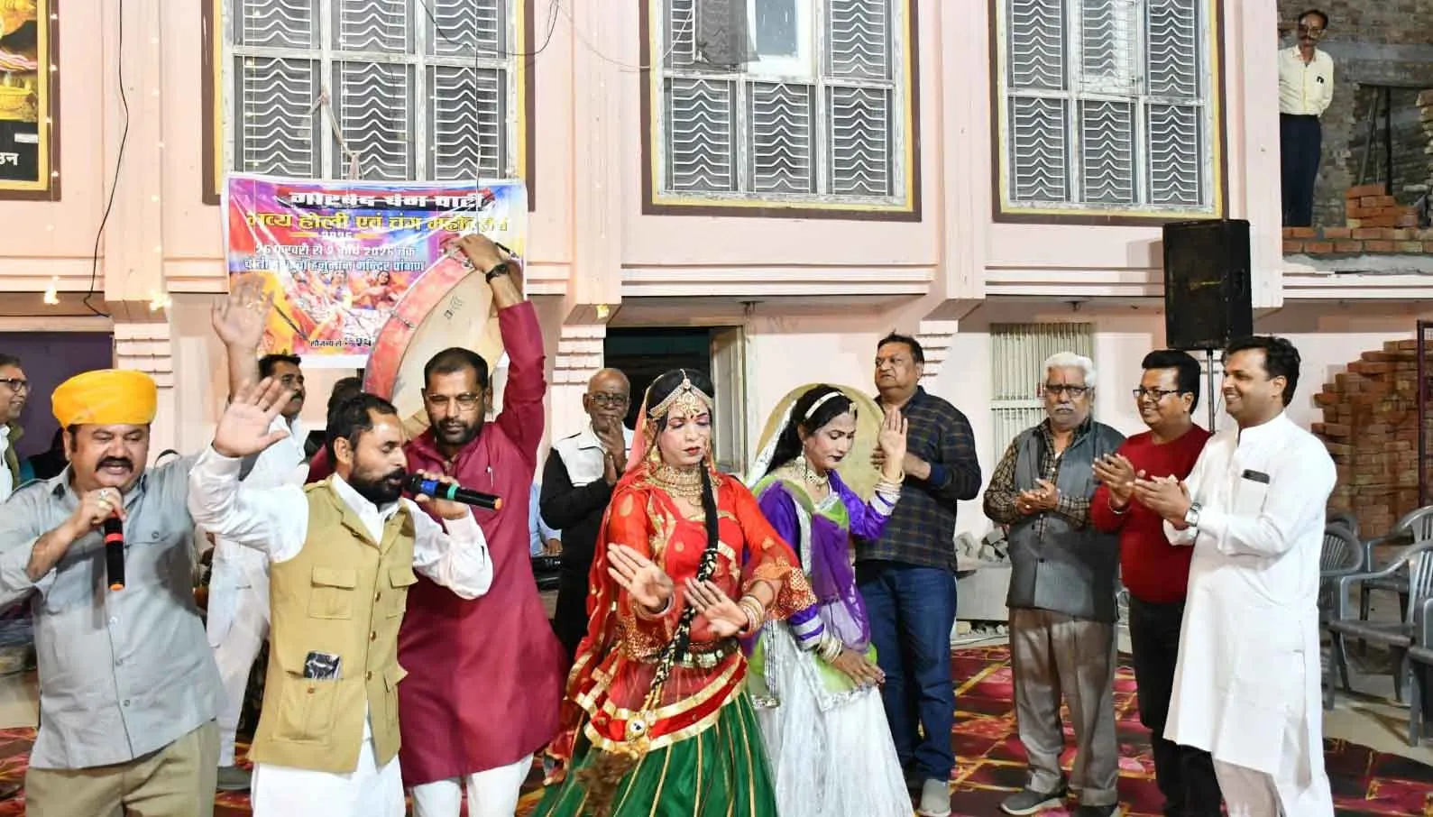 Holi Festival 2026: लोक संस्कृति के रंग में रंगा पुराना नगर पालिका परिसर, होली उत्सव का शुभारंभ