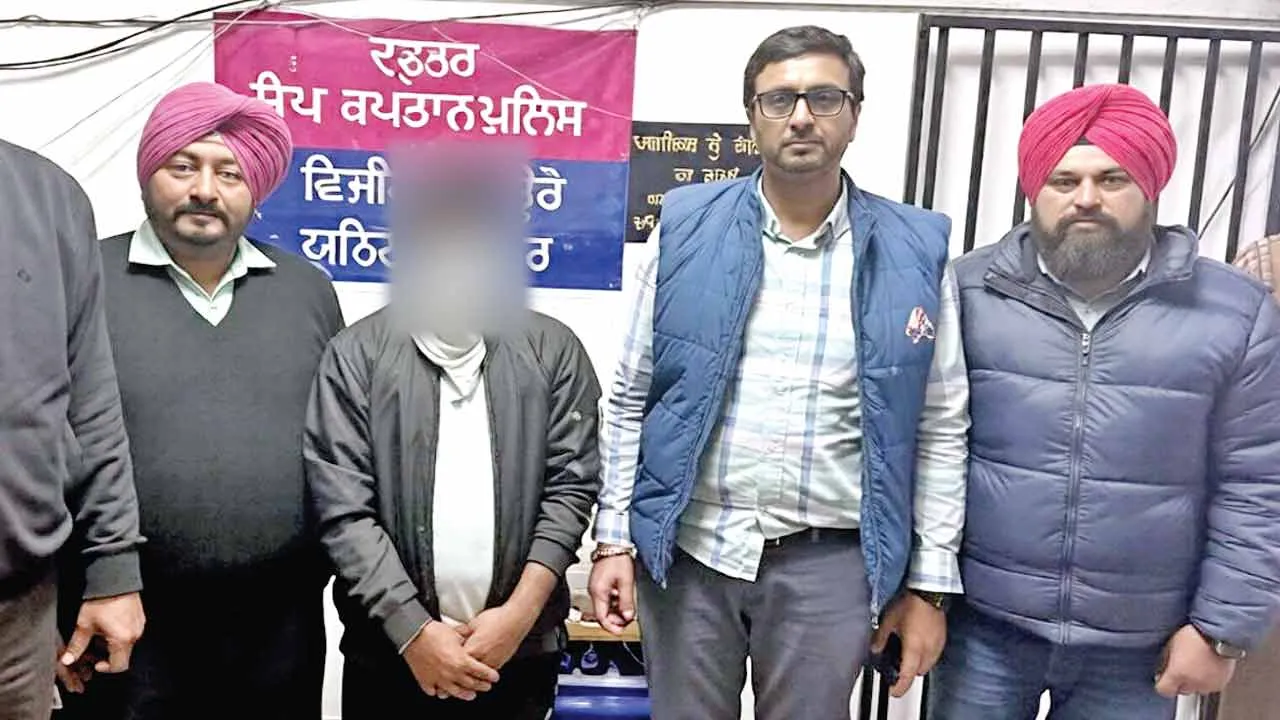 Bribe: जालंधर में कानूनगो का भाई रिश्वत लेते रंगे हाथ गिरफ्तार