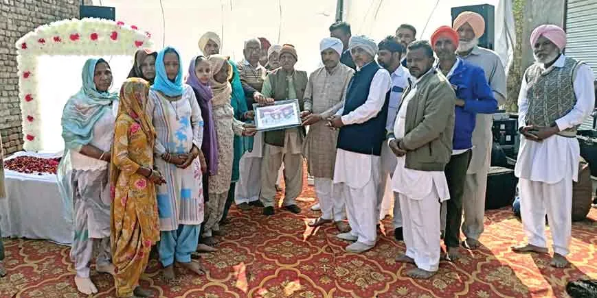 सचखंडवासी देहदानी जीता सिंह इन्सां को दी श्रद्धांजलि