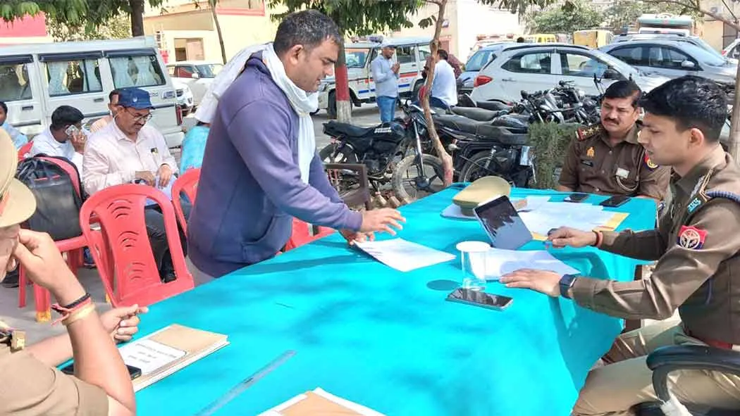 थाना समाधान दिवस में तहसीलदार व सीओ ने सुनी जनसमस्याएं
