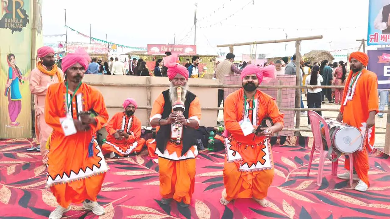 Punjab Sakhi Shakti Mela: पंजाब सखी शक्ति मेले में जोगियों की बीन बनी आकर्षण का केंद्र