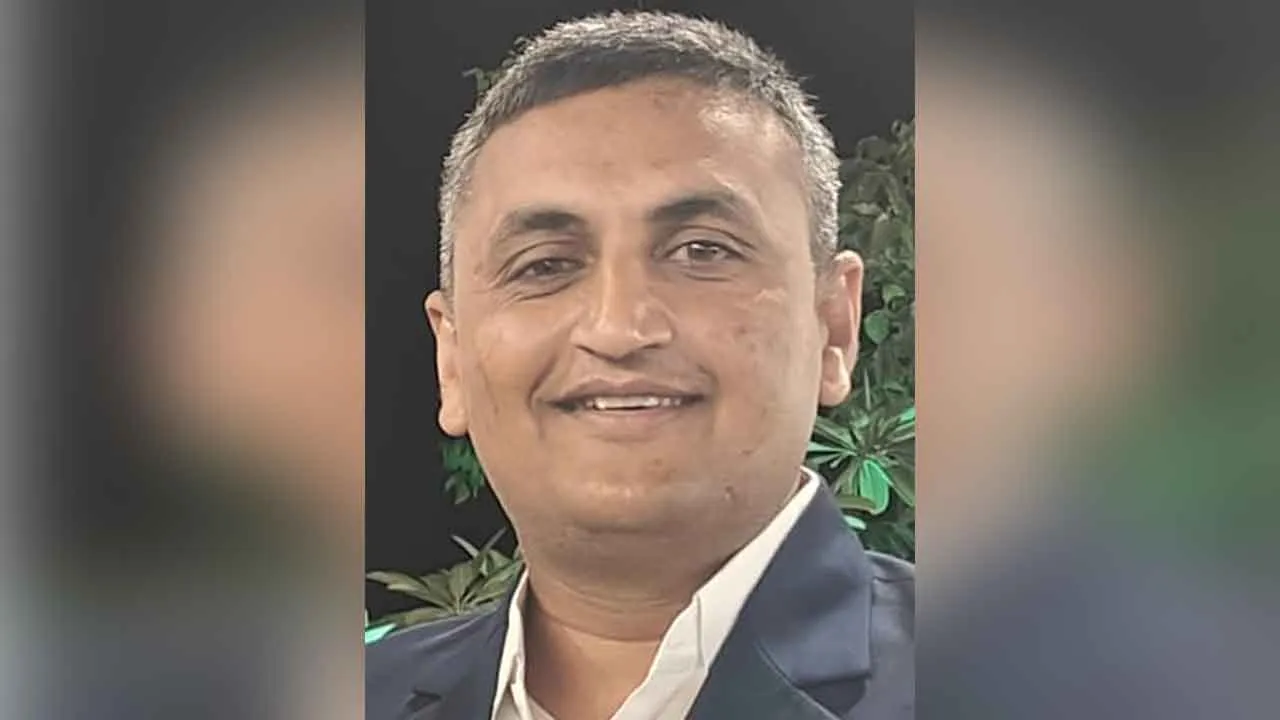सरकारी स्कूलों में पढ़ रहें लाखों विद्यार्थियों की कब सुनेगा विभाग