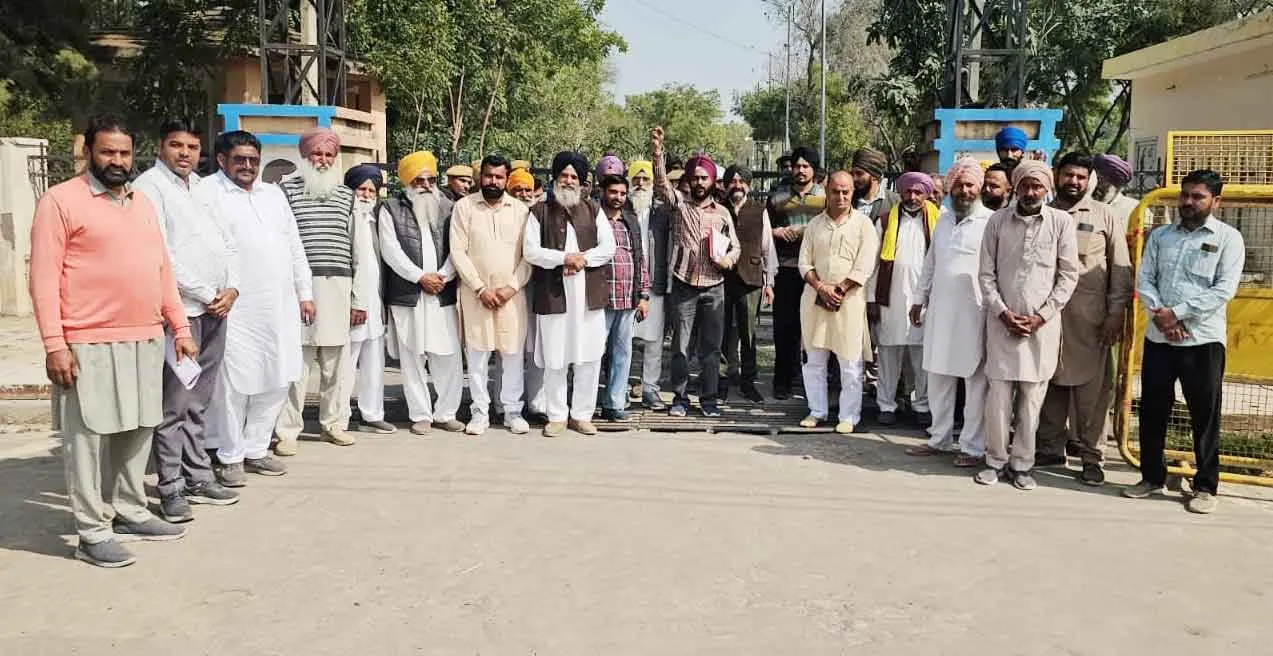 पुलिस के खिलाफ भ्रामक प्रचार का आरोप