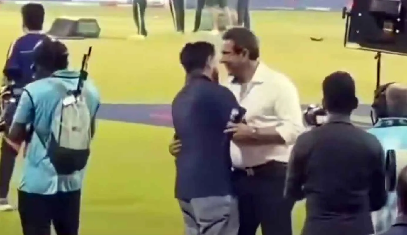 Cricket News: भारत-पाकिस्तान मैच से पहले रोहित शर्मा व वसीम अकरम गले मिले, जानें क्या है इसके पीछे के कारण?