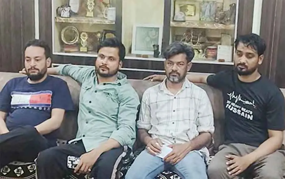 Barabanki: ईरान में फंसे यूपी के बाराबंकी के लोग, परिजनों ने मांगी केंद्र सरकार से मदद