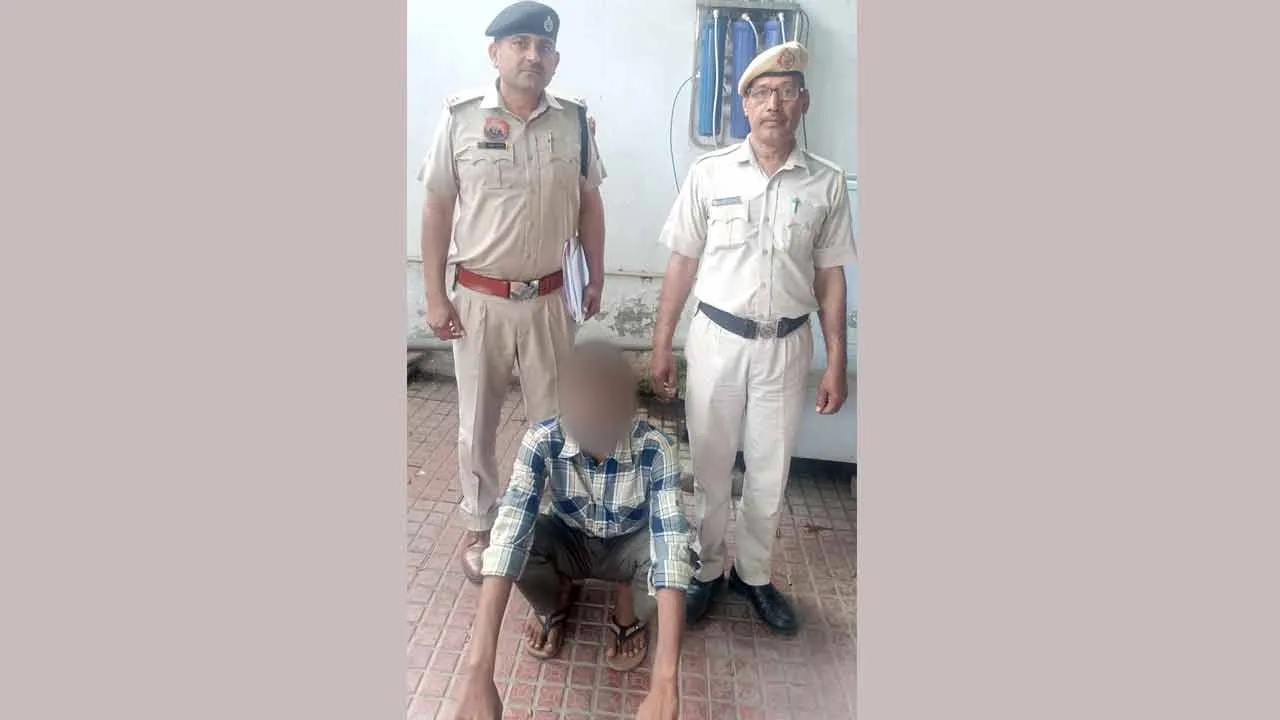 बैंक के सामने से मोटरसाइकिल चोरी करने के मामले में आरोपी गिरफ्तार
